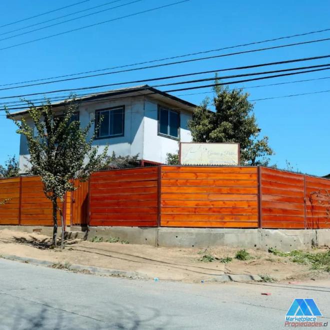 Casa a 3 cuadras de Los Carreras