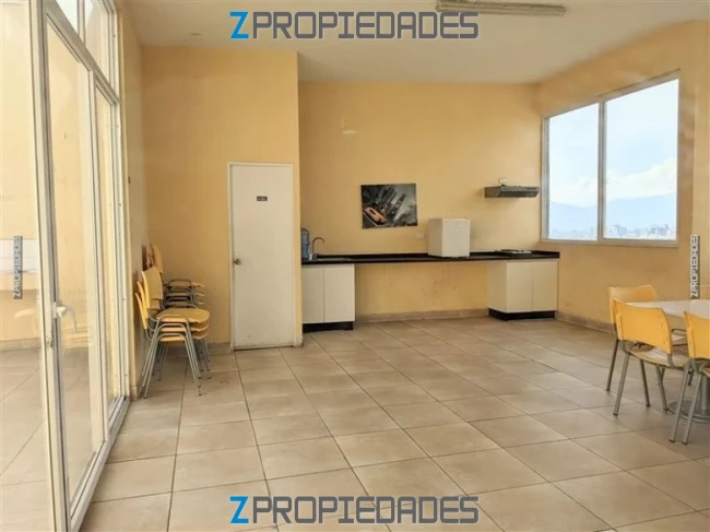 Arriendo, Estación Central. 3 cuadras las rejas