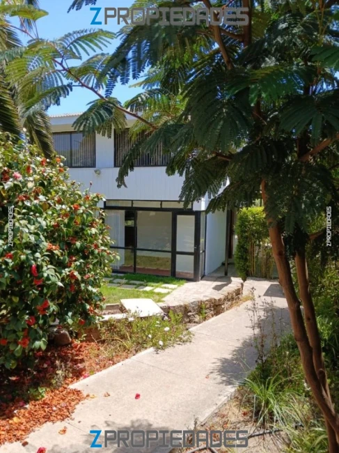 Venta de Casa Santo Domingo, Los lirios