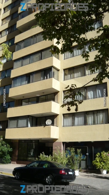 Arriendo Departamento Marcoleta 444