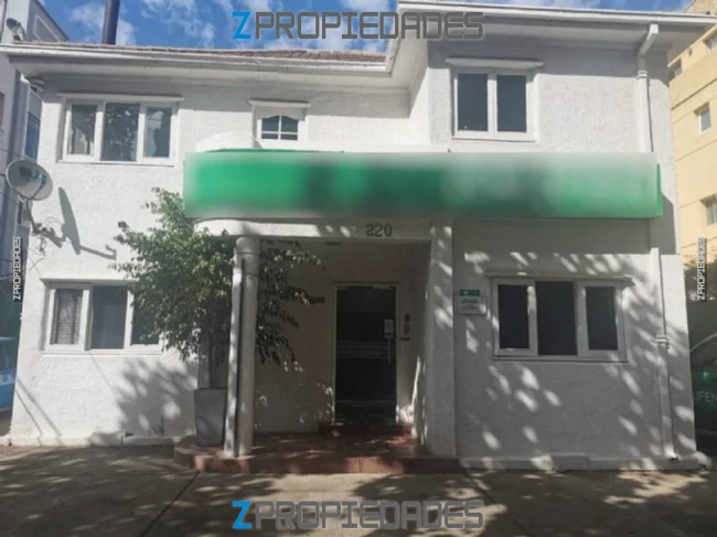 SE ARRIENDA Casa destino Comercial
