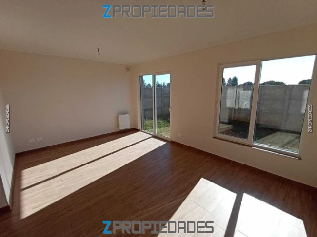 Arriendo Casa nueva sin uso en Condominio