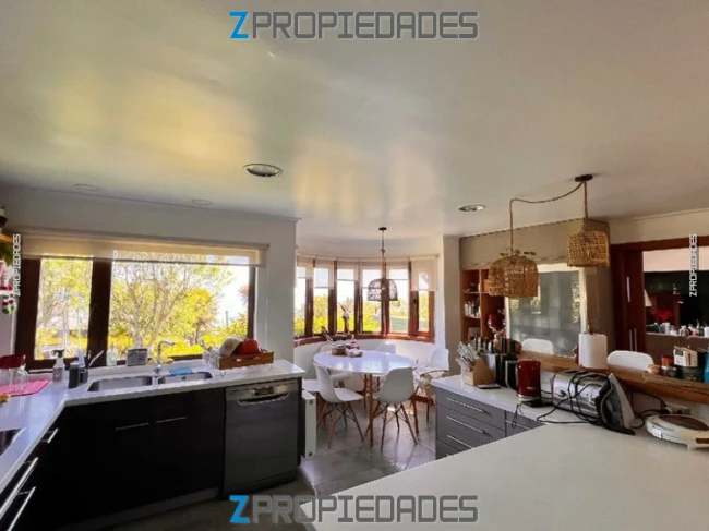 Hermosa casa con una vista inigualable a la bahía