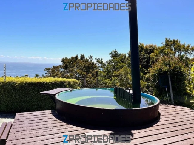 Hermosa casa con una vista inigualable a la bahía