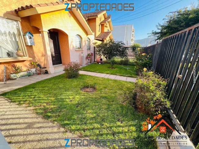 Vende casa de segundo piso emplazada en La Florida
