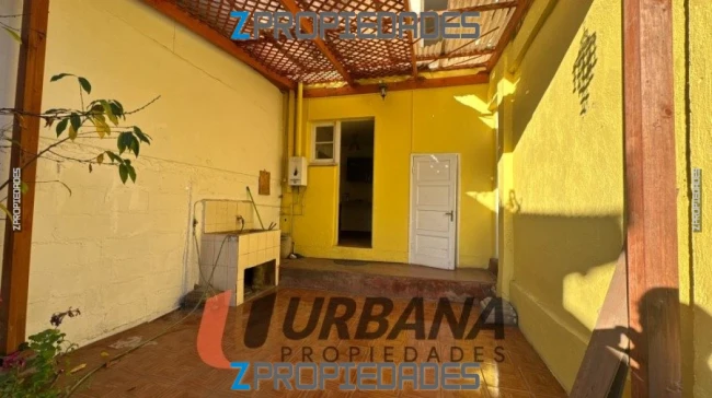 Se ofrece en venta cómoda casa