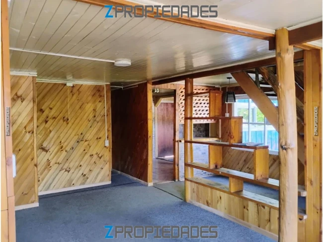 Se vende casa de dos pisos