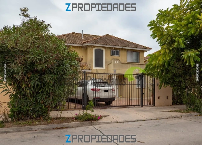 Venta de amplia y linda casa