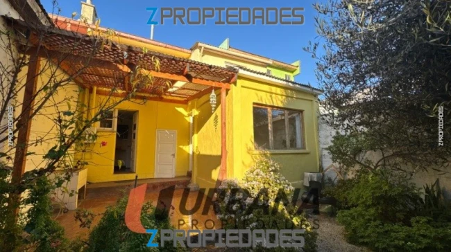 Se ofrece en venta cómoda casa
