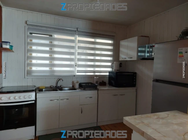 Se ofrece en venta una encantadora casa esquina