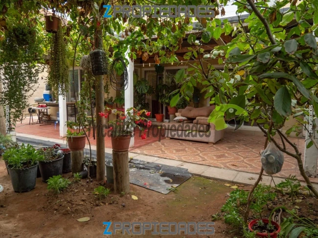 Venta de amplia y linda casa