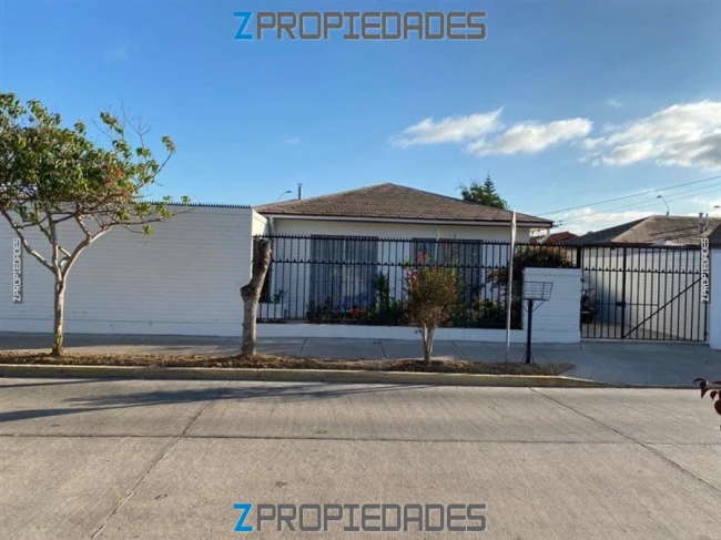 Linda Casa de 1 piso com amplios espacios