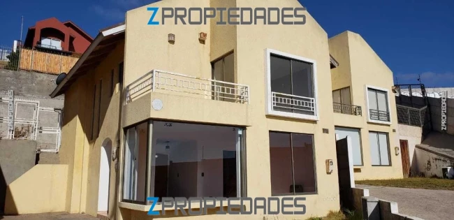 Vende casa en condominio sector Colina el Pino