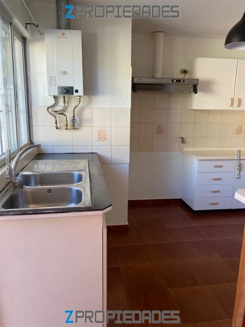 Linda Casa de 1 piso com amplios espacios