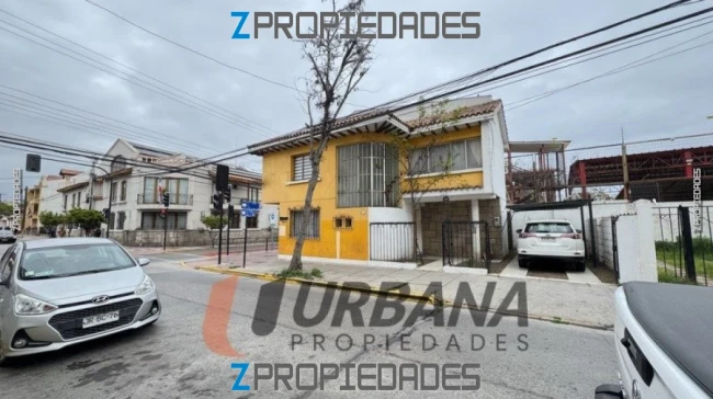 Adquiere esta propiedad comercial de 131 m2