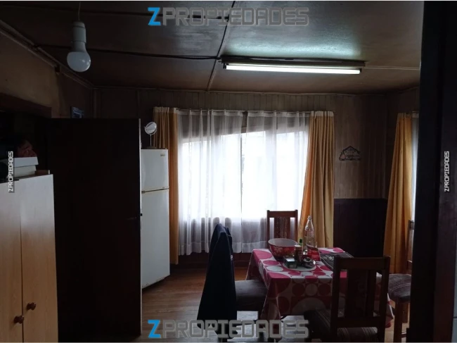 Se vende amplia casa en buen estado de mantención