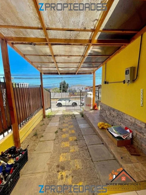  Se vende casa con local comercial