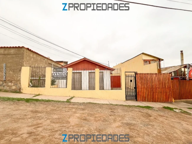 Casa en Venta a Pasos de Av. Juan Cisternas –