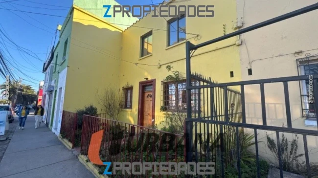Se ofrece en venta cómoda casa