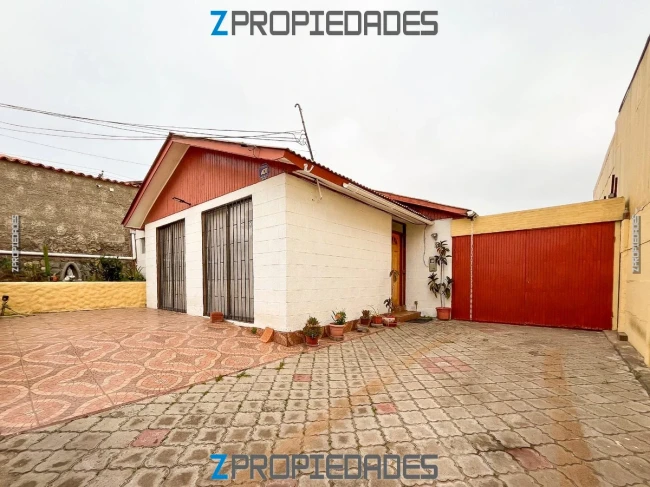 Casa en Venta a Pasos de Av. Juan Cisternas –