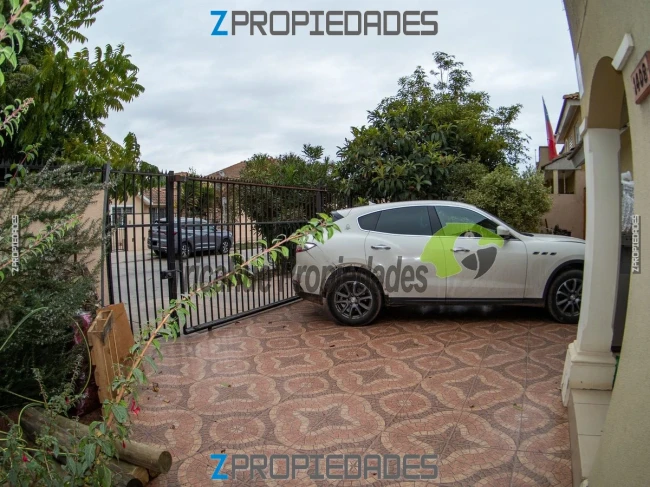 Venta de amplia y linda casa