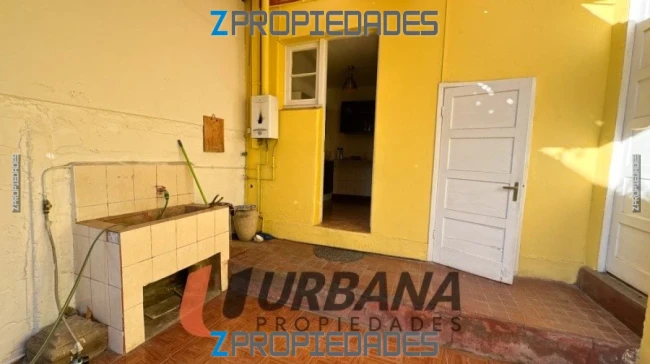 Se ofrece en venta cómoda casa