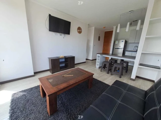 Arriendo año corrido a pasos de la playa