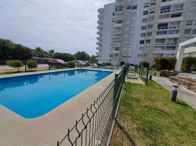 Arriendo año corrido a pasos de la playa