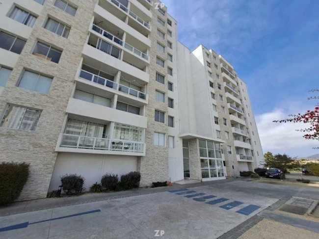 Arriendo año corrido a pasos de la playa