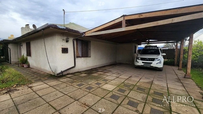 Venta de Casa ubicada en Avenida Hernán Zamorano