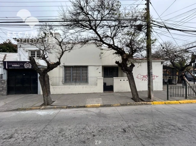 Venta de Casa con Local Comercial