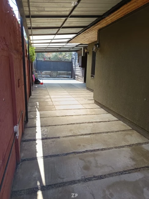 Venta de Casa una cuadra de la alameda