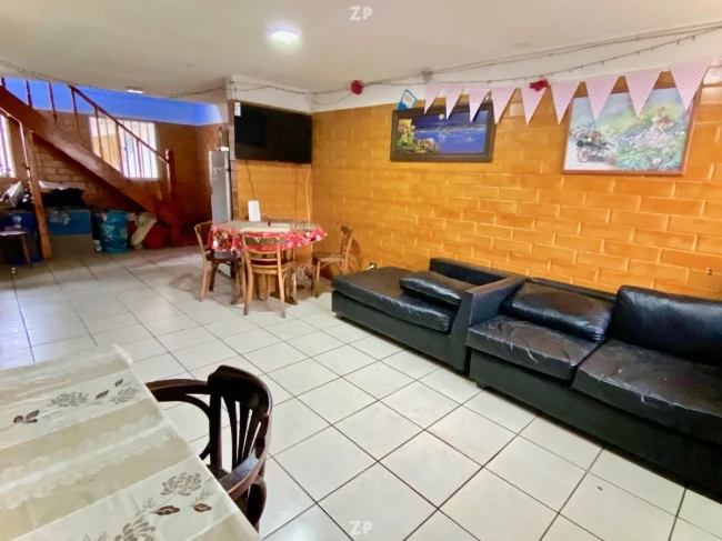 Venta de Casa 5 dormitorio para 3 vehículos
