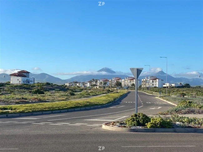 Se arrienda casa en en el exclusivo a condominio!