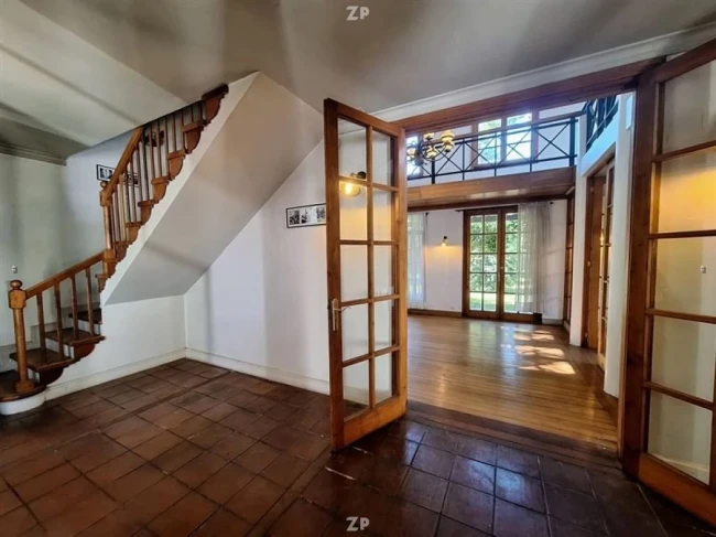 Se vende acogedora parcela con buena conectividad