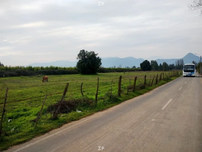 Parcela con acceso directo a camino pavimentado
