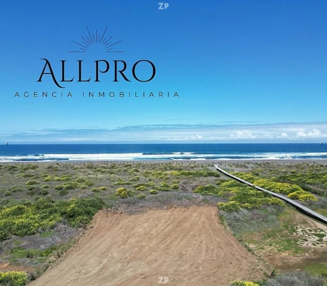 Parcela Frente al Mar en Exclusivo Condominio
