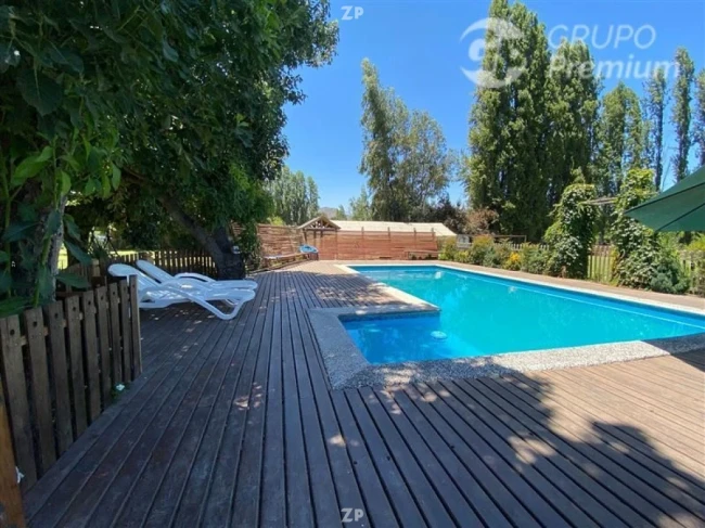 Parcela con Casa Estilo Chileno Sector residencial