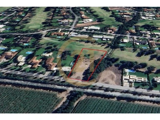 Parcela condominio en el Club de Golf Los lirios