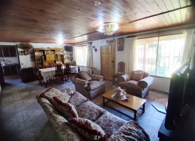 VENDE Gran Parcela, con GIRO COMERCIAL