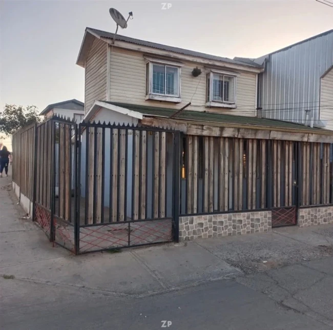Se Vende casa grande, de 5 dormitorios 