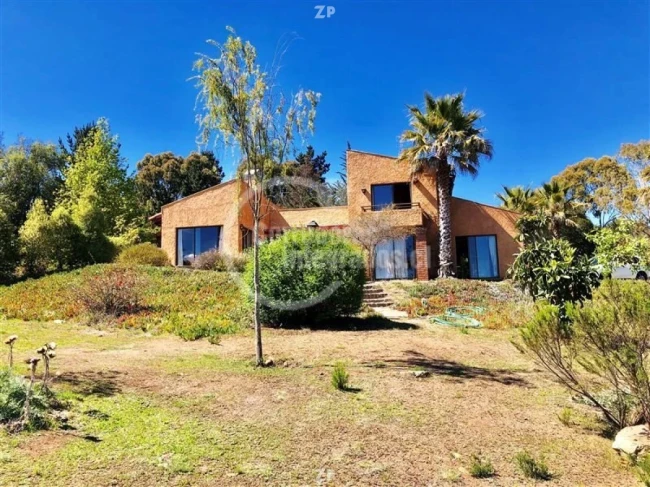 Excelente parcela con casa mediterránea impecable
