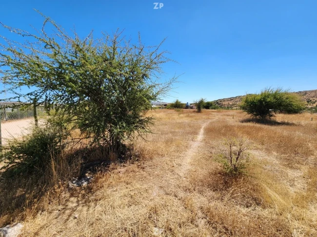  Parcela plana en Fundo con el cierre perimetral