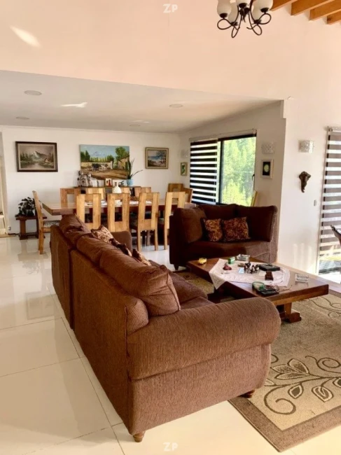 Hermosa Parcela con casa 550 m2 construidos
