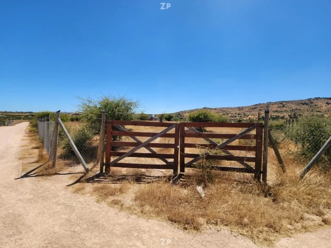  Parcela plana en Fundo con el cierre perimetral