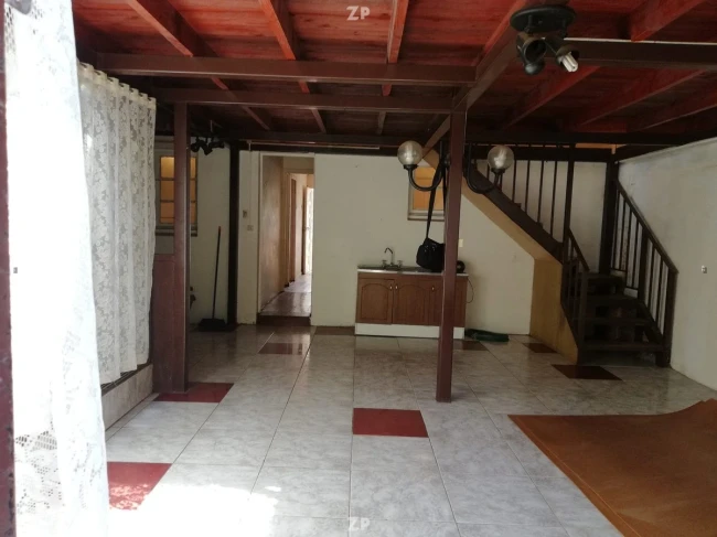 Se vende excelente casa de 2 pisos, 198 mt2