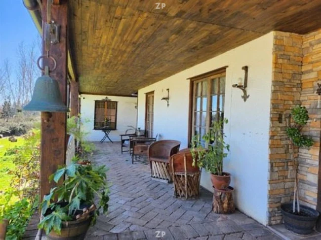 Parcela con Casa patronal ubicada en Puente Negro