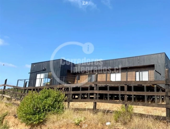 Vende casa en parcela de 5.000m2 con aproximado