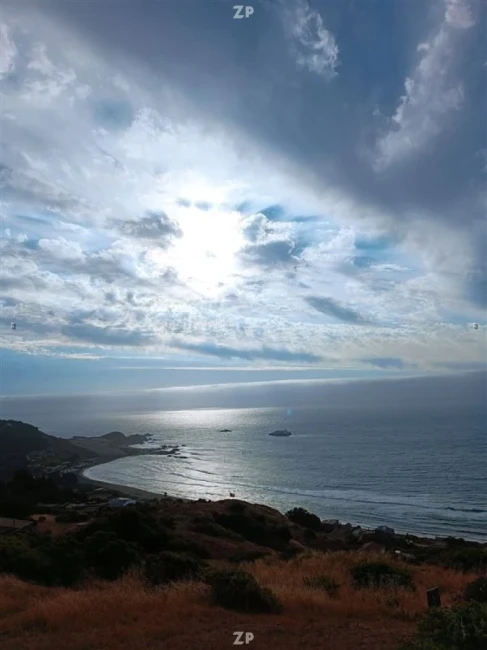 Parcela en condominio con vista única a la playa