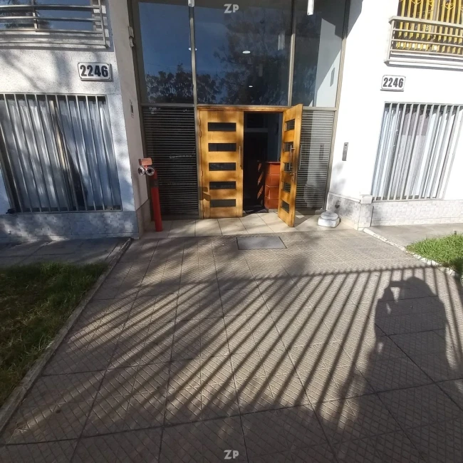 Departamento a una cuadra del metro Cummning